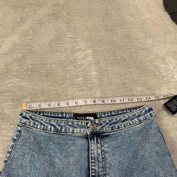 New Fashion Nova Womens Acid Wash Denim High Waisted Straight Jeans Size 11 Pant - Picture 7 of 8